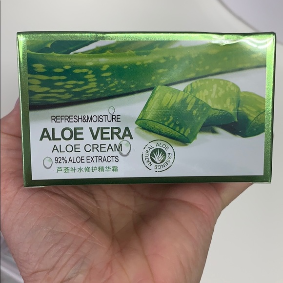 Makeup - Picture 3 of 3